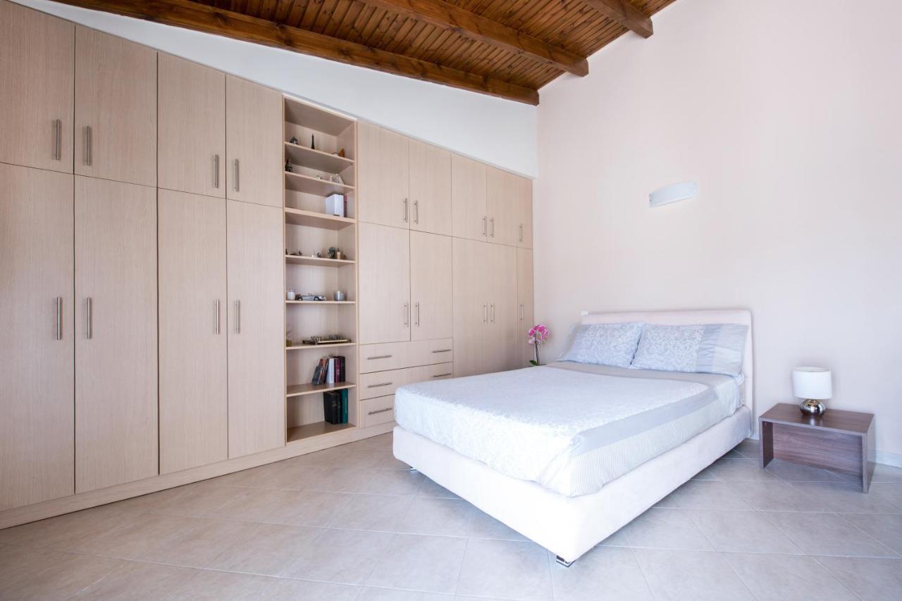 Top Floor Modern Studio In Central Koropi Daire Dış mekan fotoğraf